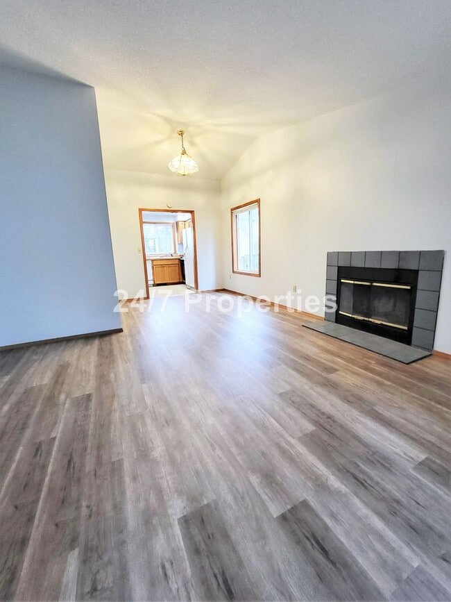 7166 SE Frances St in Hillsboro, OR - Building Photo - Building Photo