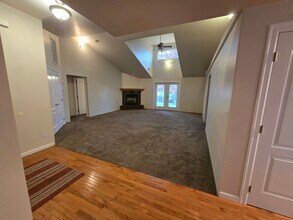 1547 W Harbeck Rd in Grants Pass, OR - Building Photo - Building Photo