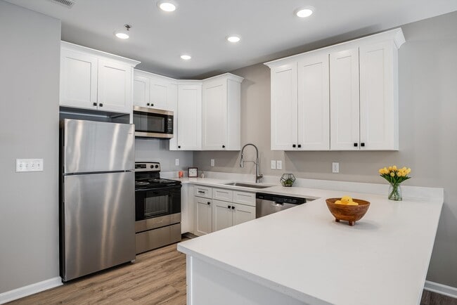 Pinnacle Ridge Apartments