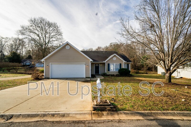 335 Monti Dr in Anderson, SC - Building Photo