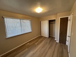 460 E Elm St in Layton, UT - Building Photo - Building Photo