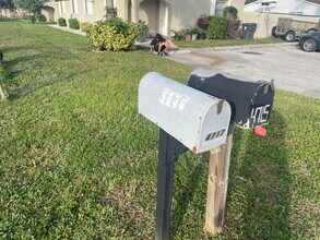 4717 Carver St in Greenacres, FL - Building Photo - Building Photo