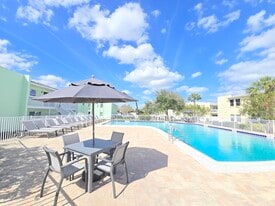 Marina Vista in Daytona Beach, FL - Building Photo