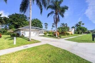 691 Foresteria Ave in Wellington, FL - Building Photo - Building Photo