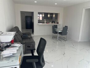 3441 NW 208th St in Miami Gardens, FL - Building Photo - Building Photo