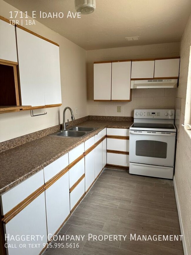 1711 E Idaho Ave in Las Cruces, NM - Building Photo - Building Photo