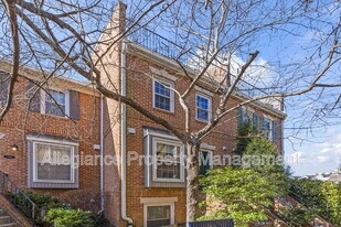 786 N Vermont St in Arlington, VA - Building Photo