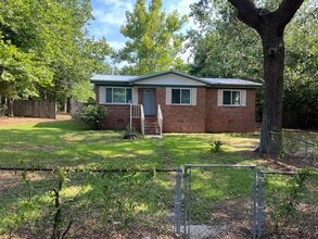 197 Willow Ave in Freeport, FL - Building Photo - Building Photo