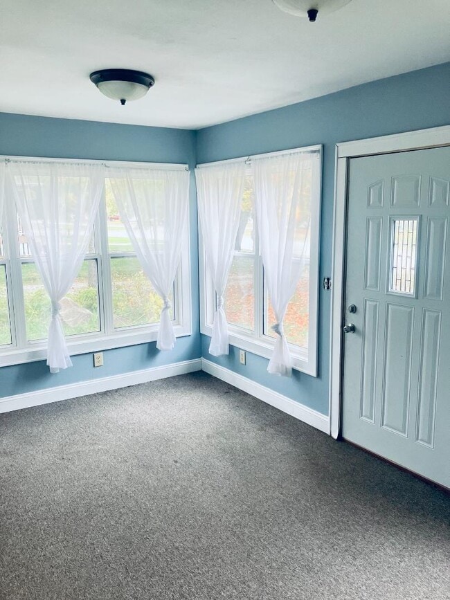 327 Elm Ave in Story City, IA - Building Photo - Building Photo