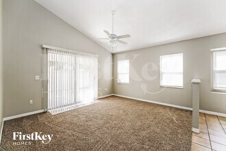 601 Celito Dr in New Smyrna Beach, FL - Foto de edificio - Building Photo