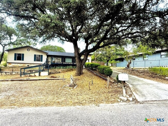 property at 103 Crestview Dr