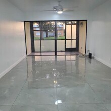 2001 Woolbright Rd in Boynton Beach, FL - Building Photo - Building Photo