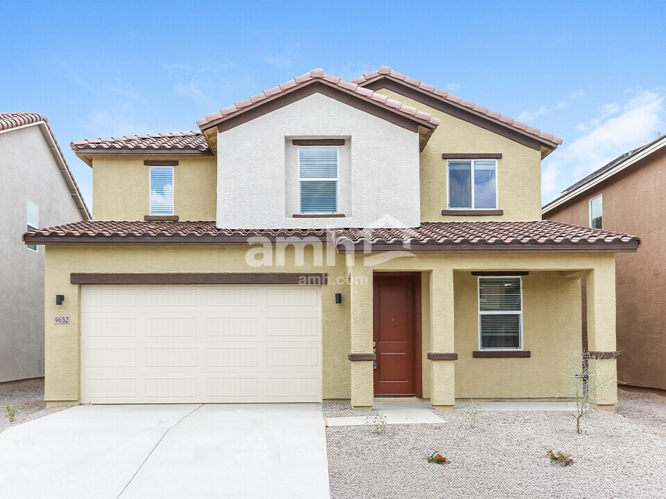 9588 Harkes Dr in Tucson, AZ - Building Photo