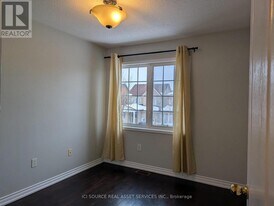 77 Rainbow Valley Crescent in Markham, ON - Building Photo