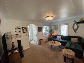 4132 Edgewood St in Dearborn Heights, MI - Building Photo - Building Photo