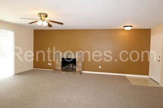 11093 Madrigal St in San Diego, CA - Building Photo - Building Photo