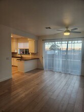 2064 Easton Dr in Petaluma, CA - Building Photo - Building Photo