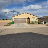 1255 S Maria Carmela Ln in Benson, AZ - Building Photo