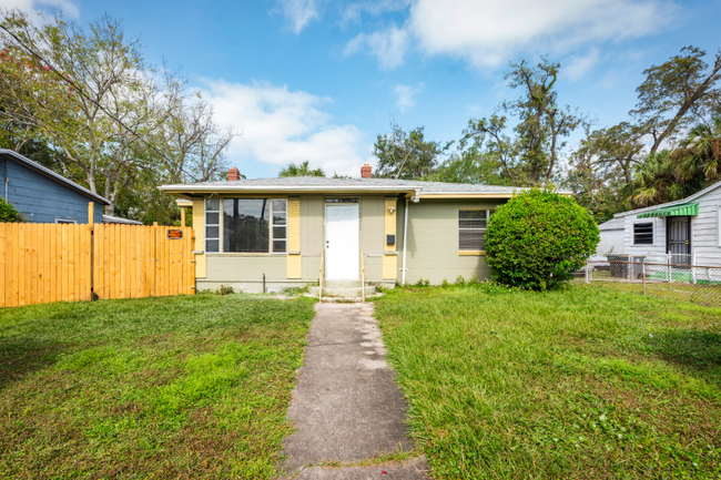 1029 W 25th St in Jacksonville, FL - Building Photo - Building Photo