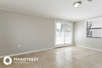 7104 Pellias Rd in Jacksonville, FL - Building Photo - Building Photo