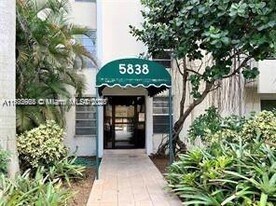 5838 SW 74th Terrace in South Miami, FL - Building Photo