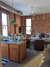 117 N Market St, Unit 250 in Wooster, OH - Foto de edificio - Building Photo