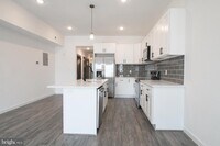 21 Farson St - 22