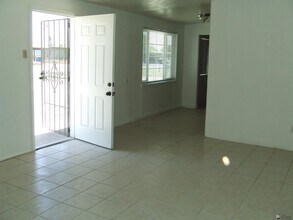1222 W 17th Pl in Yuma, AZ - Building Photo - Building Photo