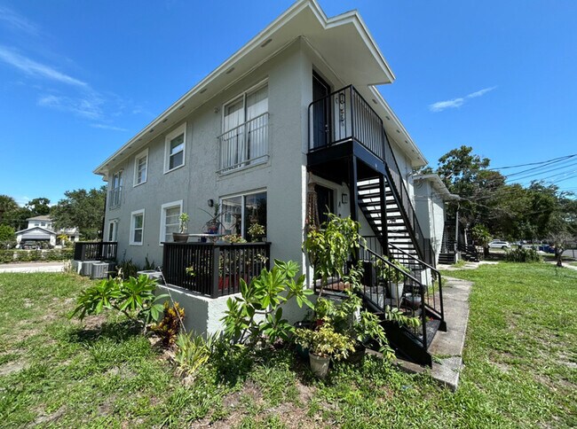 7002 S Kissimmee St in Tampa, FL - Building Photo - Building Photo