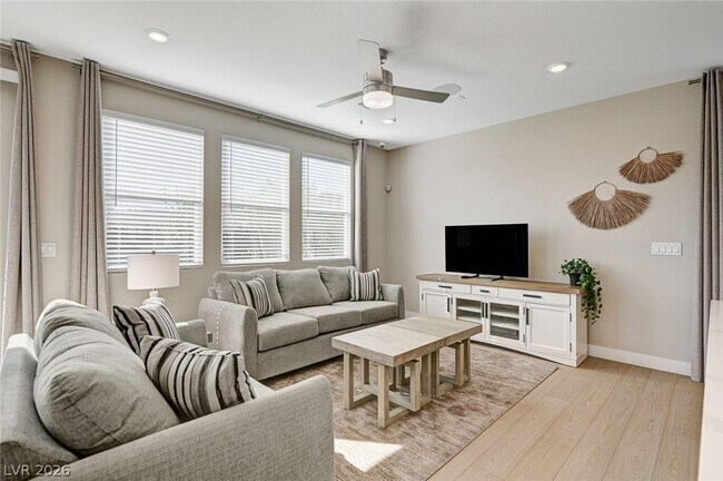 10029 Luna River Ave in Las Vegas, NV - Building Photo - Building Photo