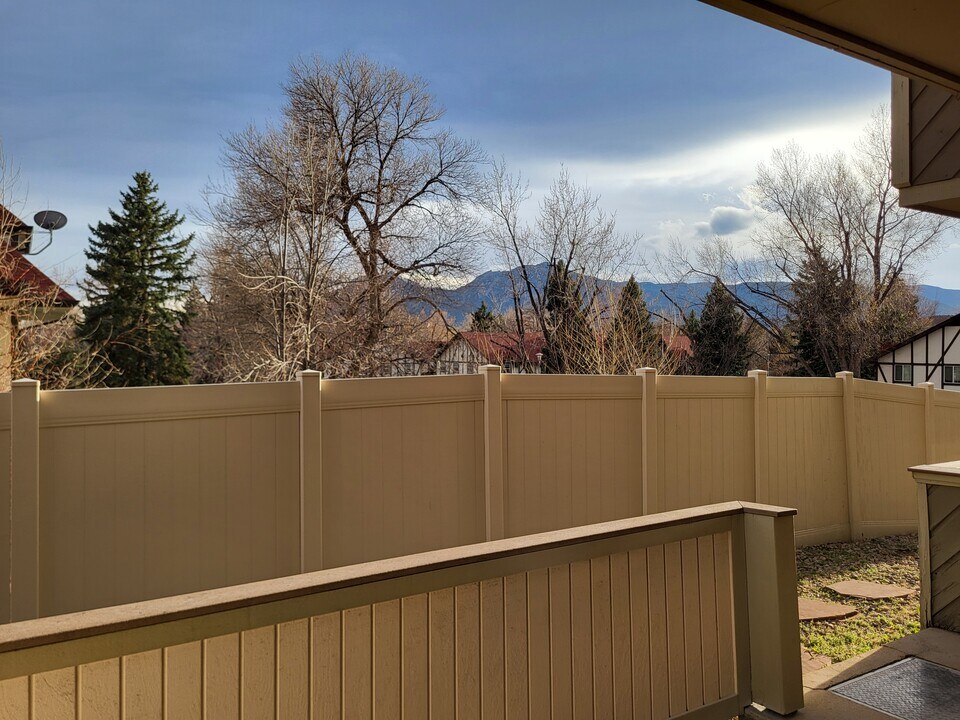 3300 Bridger Trl, Unit 110 in Boulder, CO - Foto de edificio