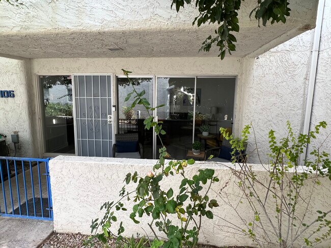 1143 E Sandpiper Dr, Unit 106 in Tempe, AZ - Building Photo - Building Photo