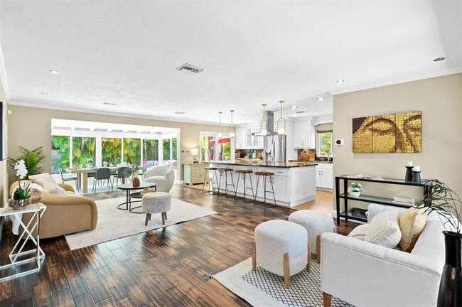 property at 8 NE 29th St