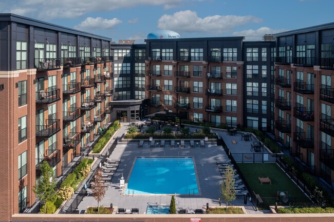 Maple Street Lofts in Mount Prospect, IL - Building Photo - Building Photo