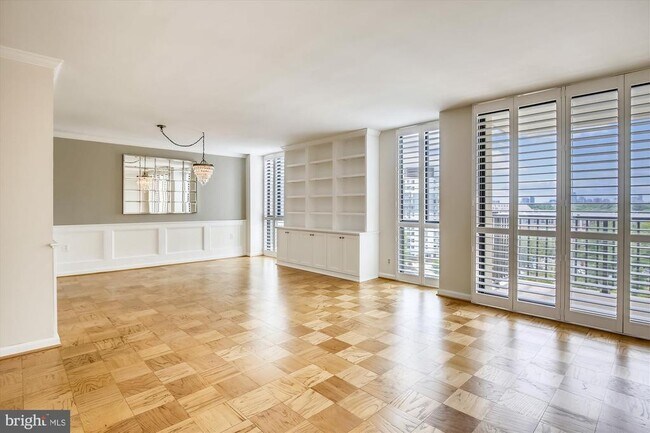 property at 6800 Fleetwood Rd