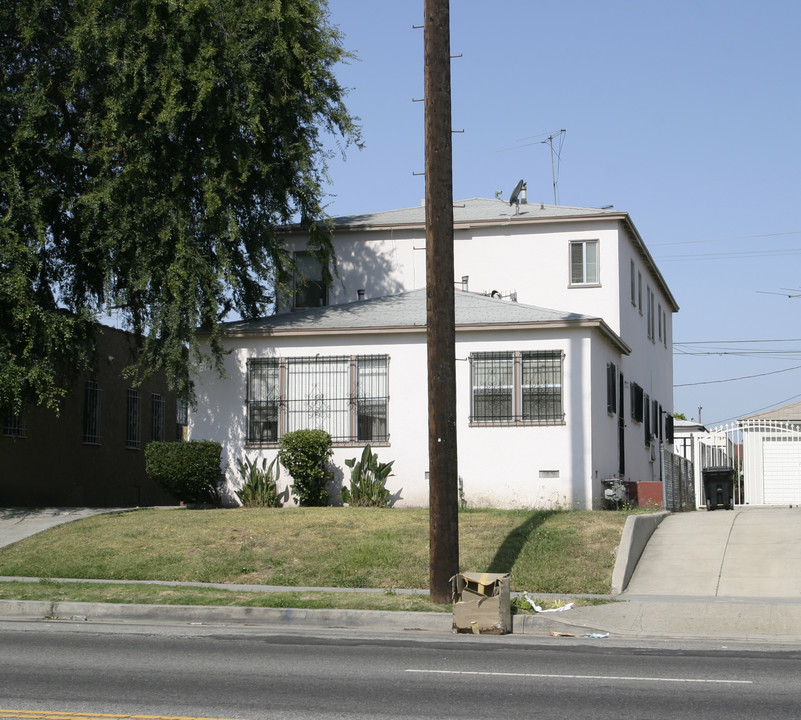 7617-7619 1/2 S Normandie Ave in Los Angeles, CA - Building Photo