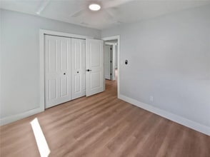 7812 N 53rd St in Tampa, FL - Foto de edificio - Building Photo