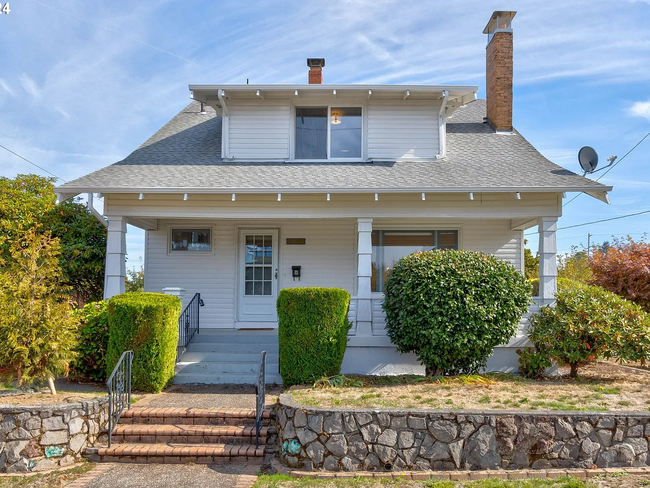 property at 6906 N Vancouver Ave