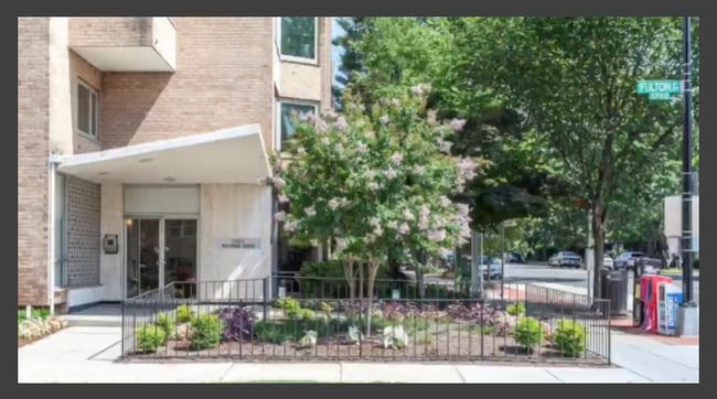 2800 Wisconsin Ave NW, Unit 302 in Washington, DC - Building Photo - Building Photo