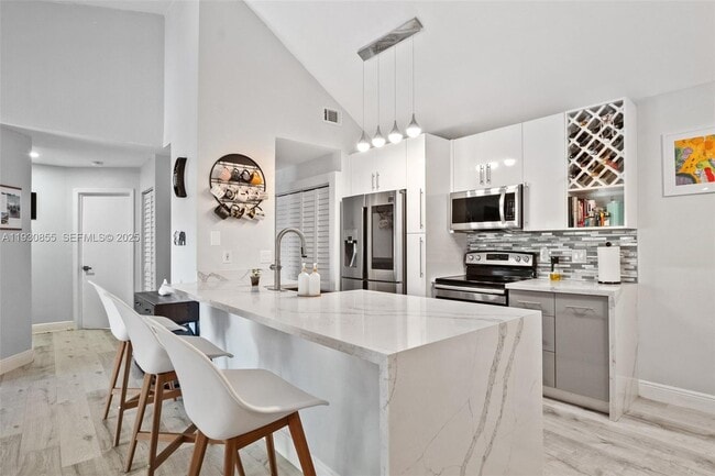 15770 SW 104th Terrace in Miami, FL - Building Photo - Building Photo