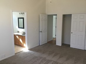 9946 Helena St in Commerce City, CO - Building Photo - Building Photo