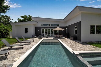 2231 Wood St in Sarasota, FL - Building Photo - Building Photo