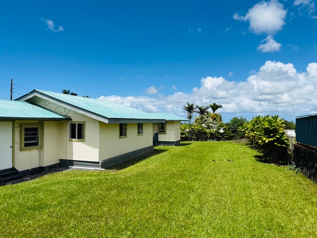 1249 W Kawailani St in Hilo, HI - Building Photo - Building Photo
