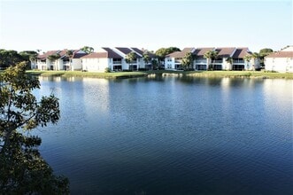 273 Cypress Point Dr in Palm Beach Gardens, FL - Building Photo - Building Photo