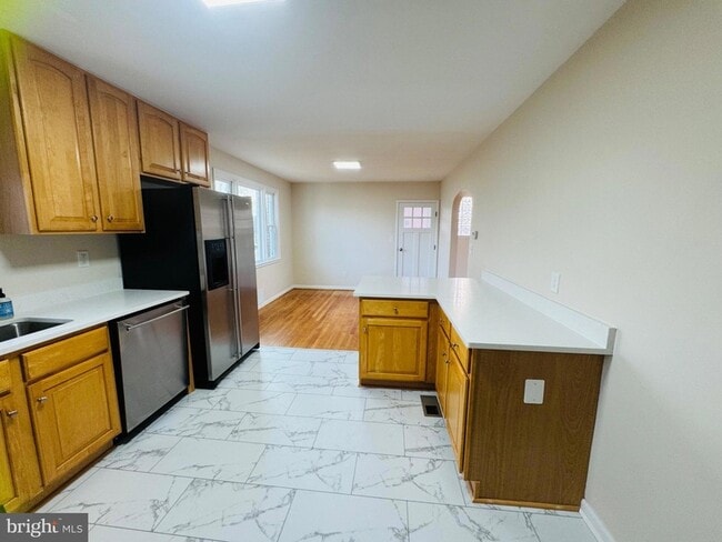 8111 Analee Ave in Rosedale, MD - Building Photo - Building Photo