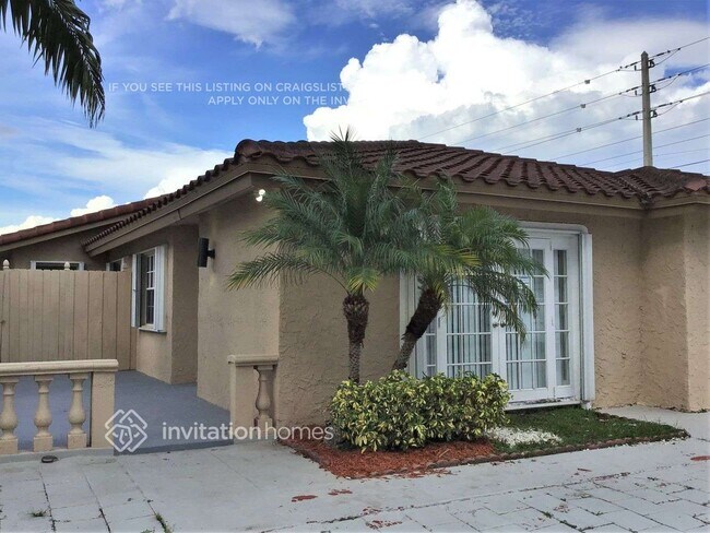 1747 SW 136th Pl in Miami, FL - Building Photo - Building Photo