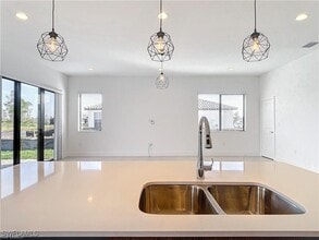 5773 Cassidy Ln in Ave Maria, FL - Foto de edificio - Building Photo