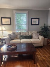 45 Elm St, Unit 1st. Floor unit in Newport, RI - Building Photo - Building Photo