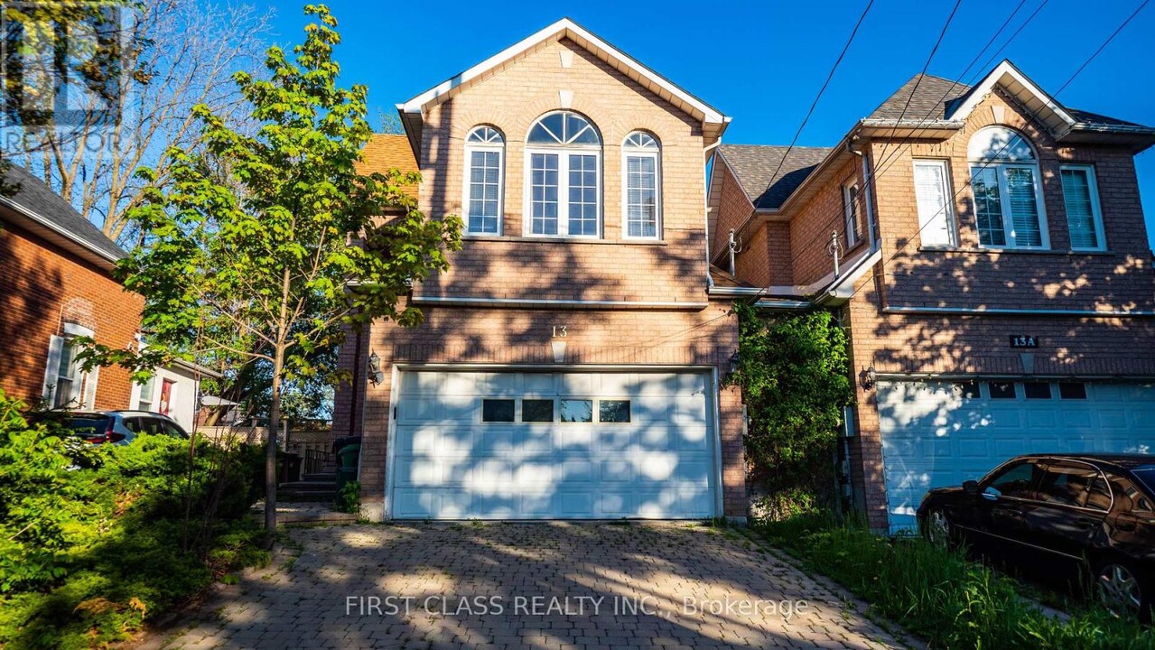 13 Princess St in Mississauga, ON - Building Photo