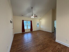 348 Hawk Hollow Trail in Burgaw, NC - Building Photo - Building Photo